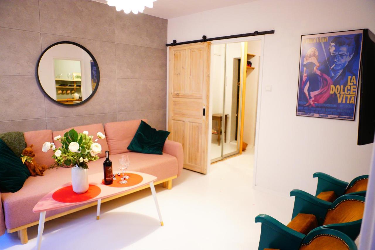 وارسو Cinema Apartment Kinowa المظهر الخارجي الصورة